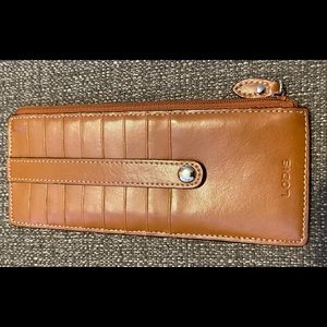 Lodi’s card wallet